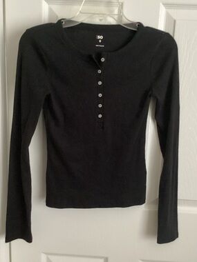 black ribbed button ls henley tee